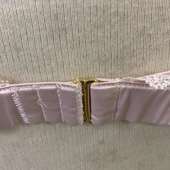 NWOT Victoria Secret bralette pale pink lace with satin line - Picture 6 of 7